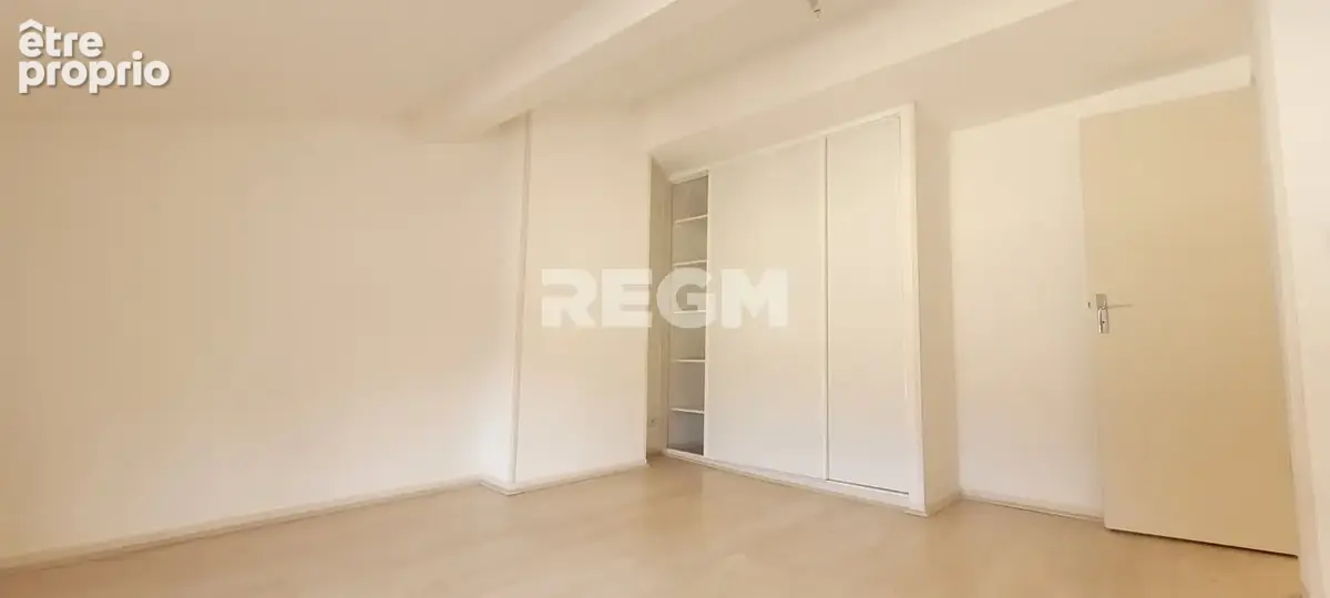 Opportunité Rare à CHAUMONT (52000)   Ensemble Immobilier : Local Commercial / Professionnel & Duplex Récent - photo 11