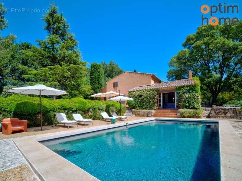 Aix-en-Provence - Superbe Mas Provençal T7 du 18ème Siècle de 275 m² entièrement rénové, sur 6000 m² de terrain, au calme et san - photo 2