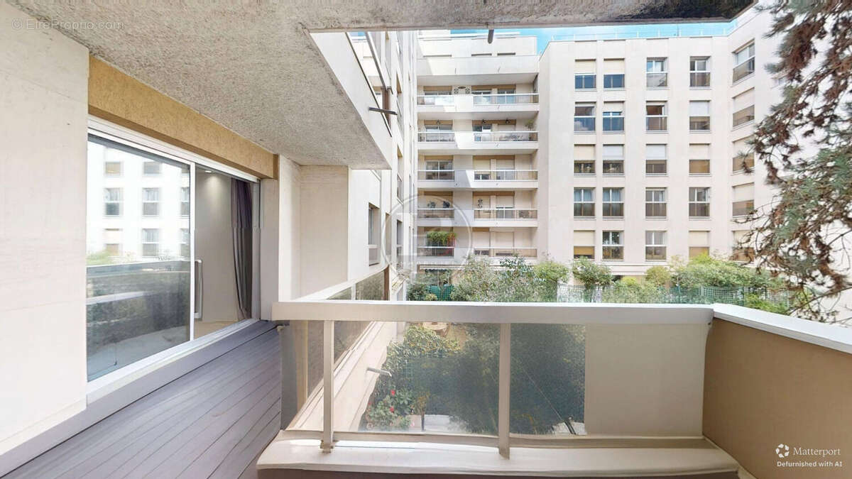 Appartement à NEUILLY-SUR-SEINE