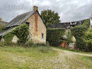 Maison à LA CHAPELLE-AU-RIBOUL