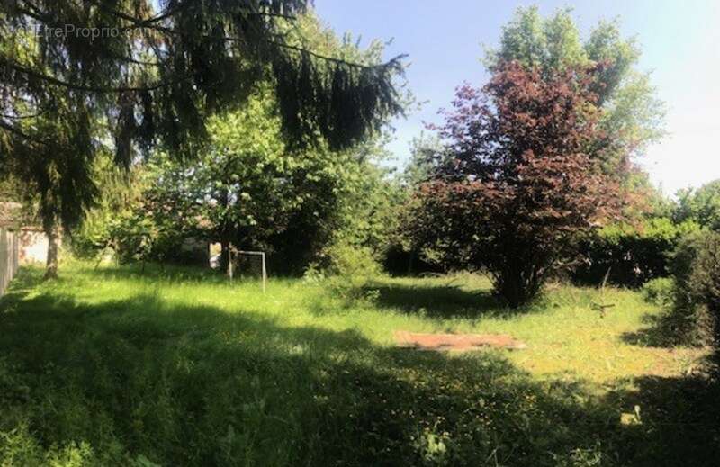 Terrain à GRISY-LES-PLATRES