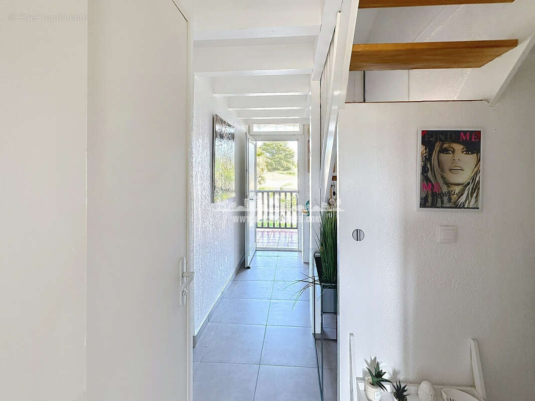 Appartement à COGOLIN