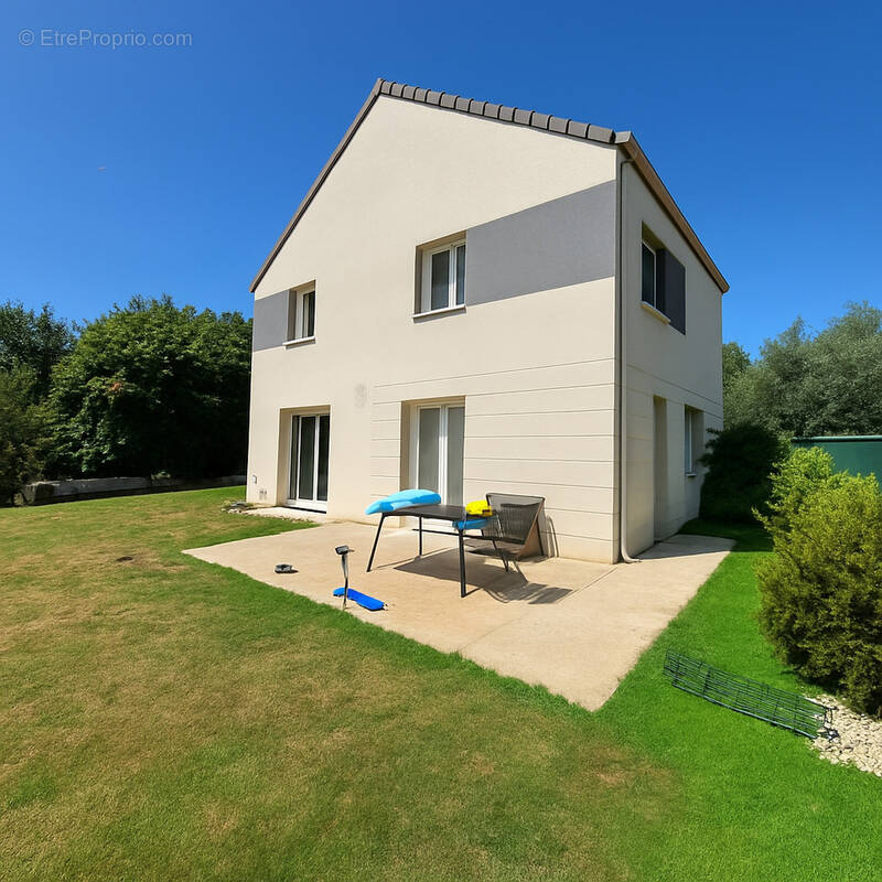 Maison à SARTROUVILLE