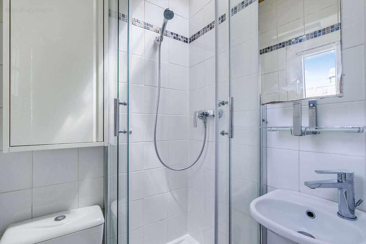 Appartement Paris 1 pièce(s) 23.60 m2 + Chambre de service - photo 9
