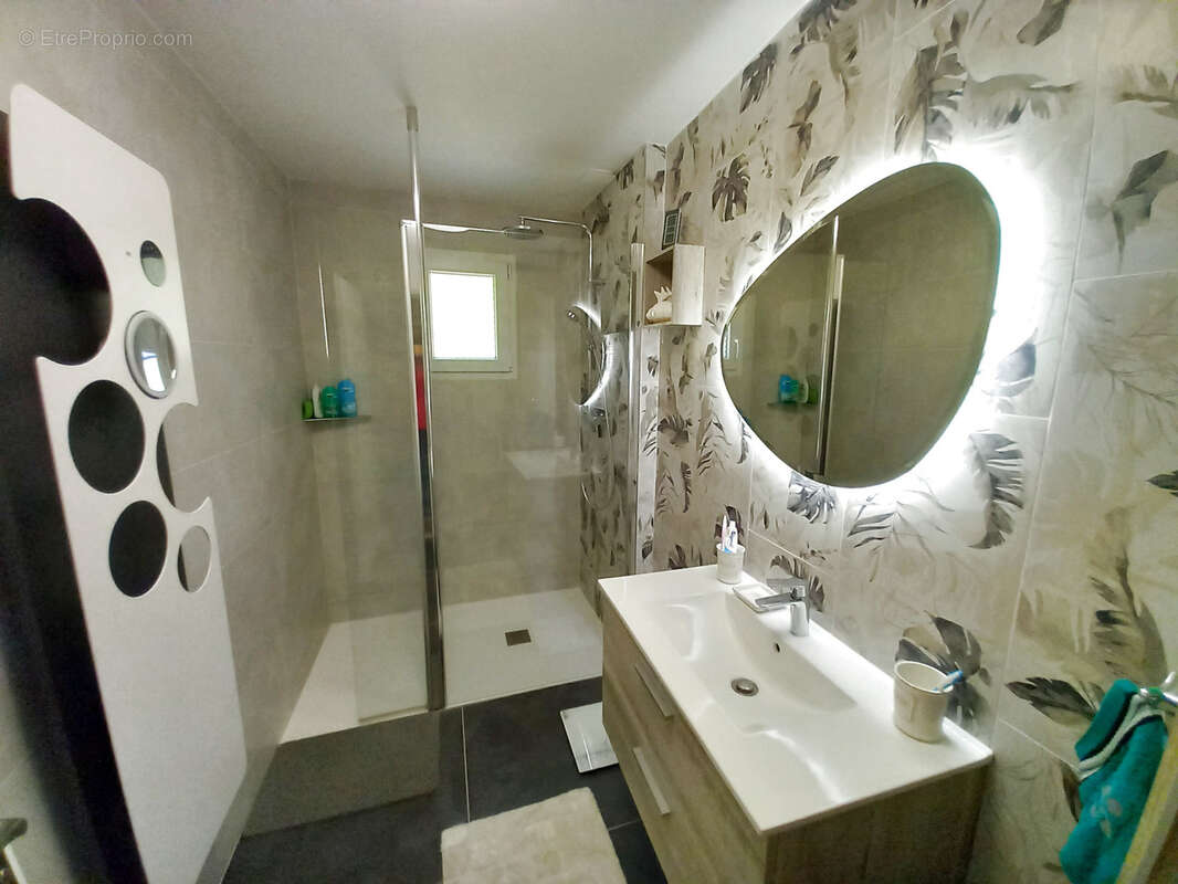 Maison de Standing en parfait état avec piscine. - photo 32