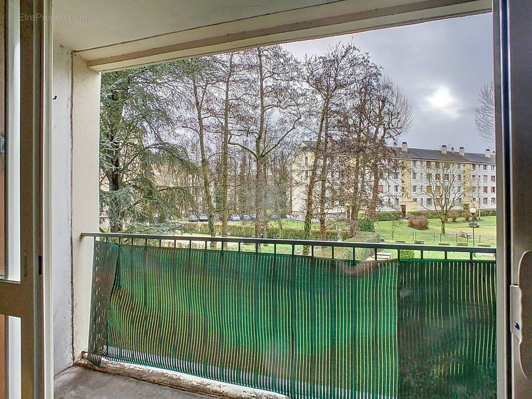 Vue sur verdure - Appartement à BUC