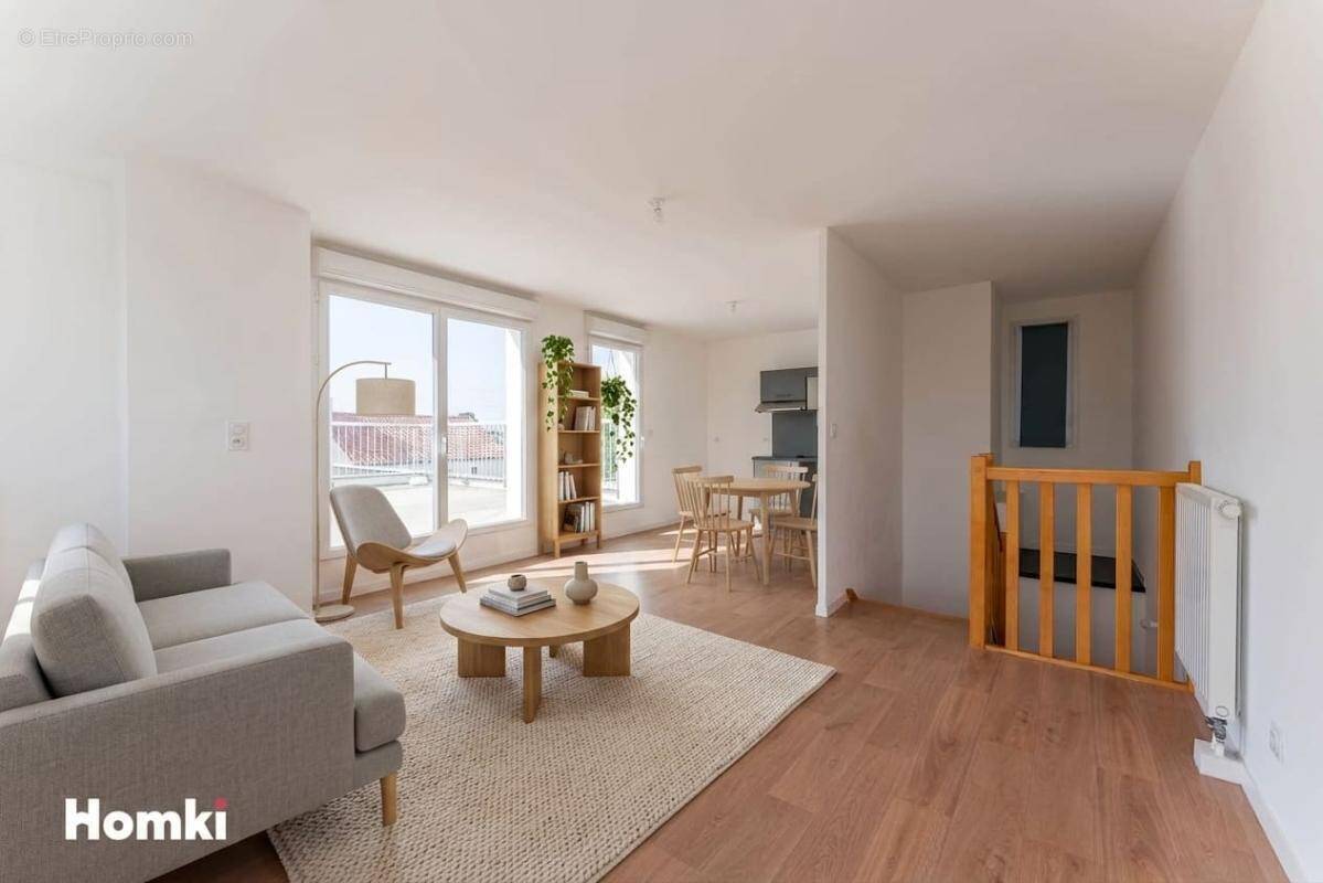 Appartement à REZE