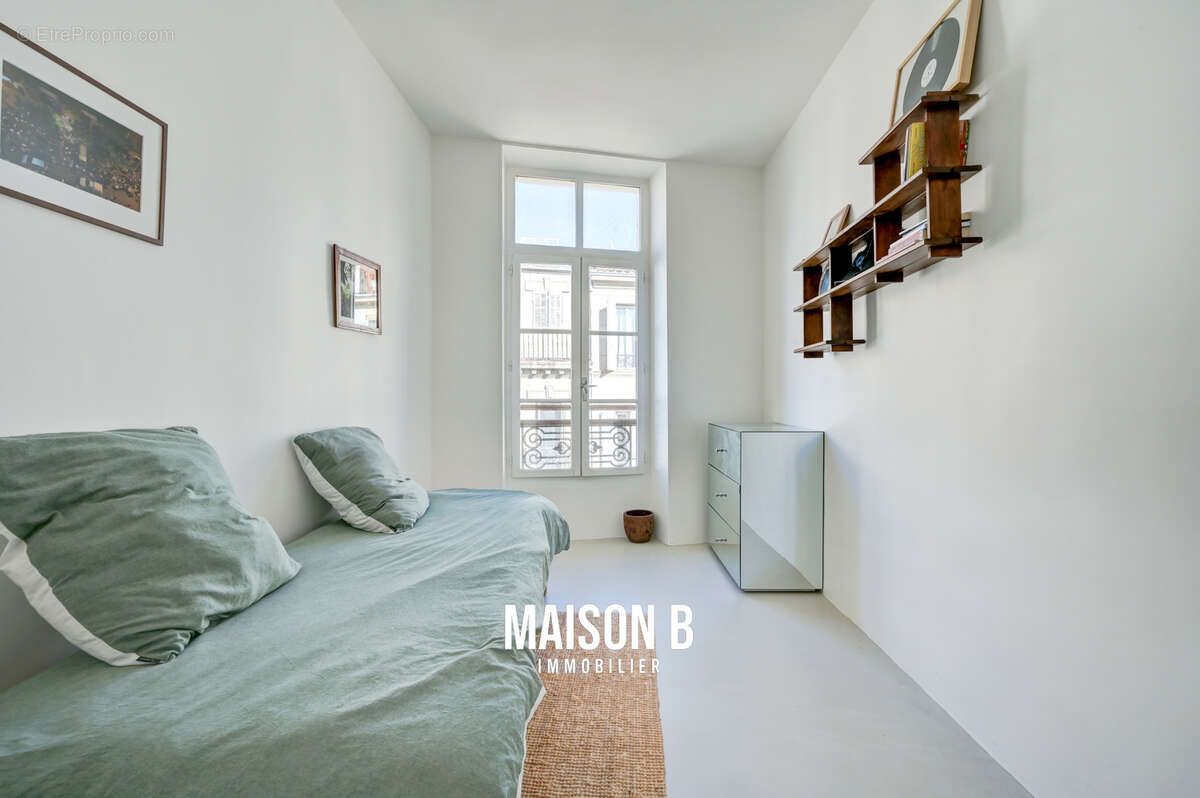Appartement à MARSEILLE-6E