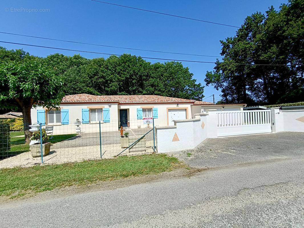 Maison à SAINTE-LIVRADE-SUR-LOT