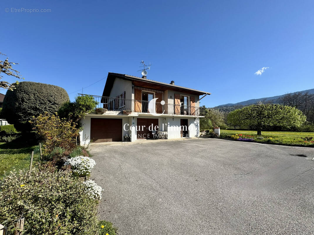 Maison à CRANVES-SALES