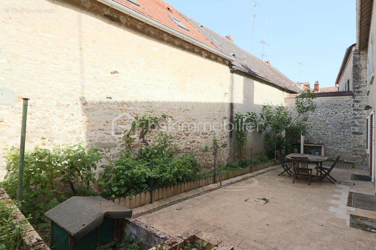 Appartement à PUSSAY