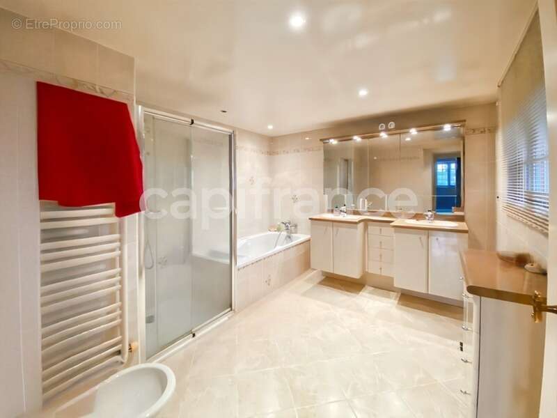 Maison à SAINT-LUBIN-DE-LA-HAYE