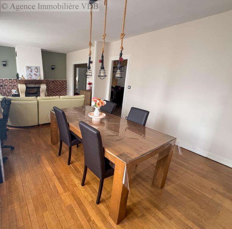 Appartement à DELME