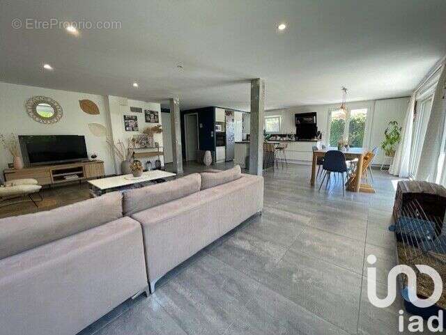 Photo 2 - Maison à CHASSIEU