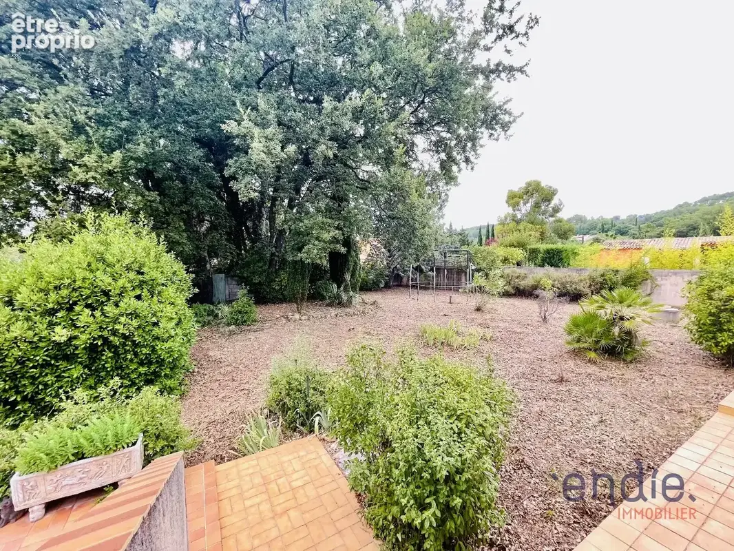 Lorgues villa t6 piscine garage - photo 7