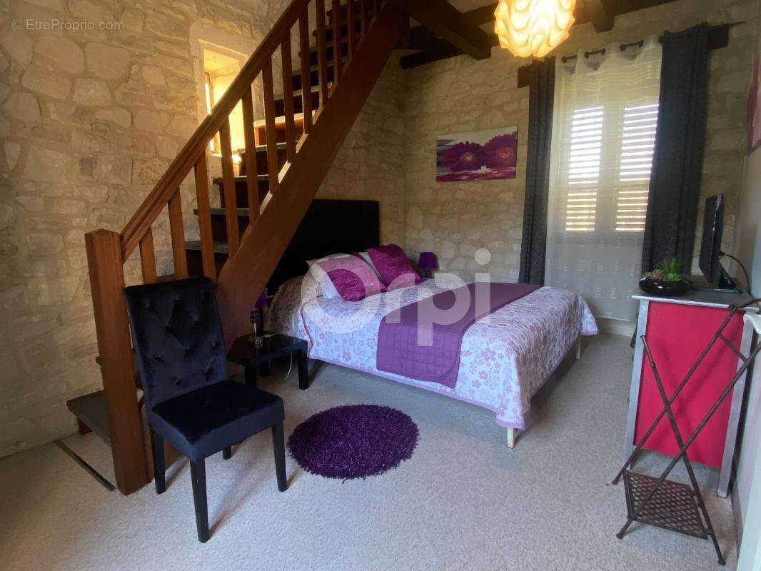 Maison à TERRASSON-LAVILLEDIEU