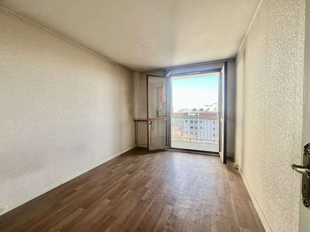 Appartement à LE KREMLIN-BICETRE