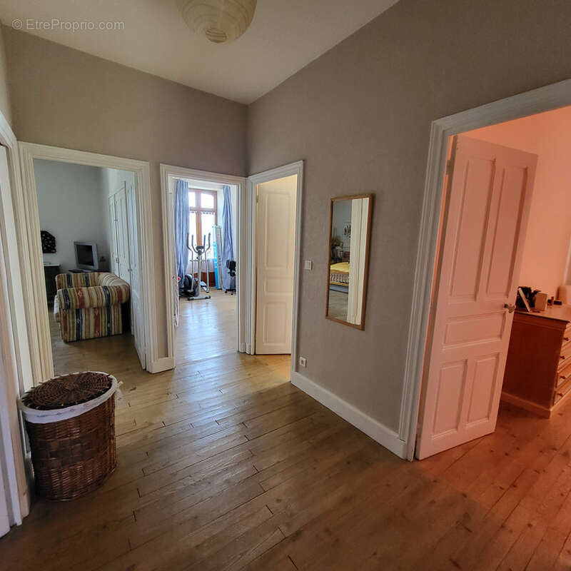 Maison à RIOM-ES-MONTAGNES