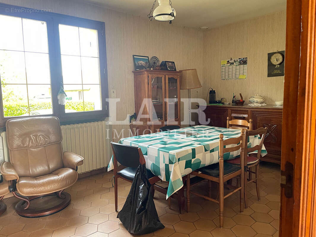 Maison à vendre dans le bourg de Saint-Vincent-des-Près, réf B15527 - photo 6