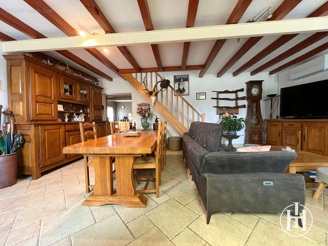 Maison à CHARENTON-DU-CHER