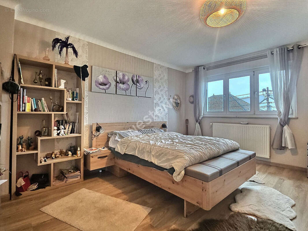 Maison Forbach - 3 Chambres - 137 m2 - Rue calme - proche commodités - Terrain 6,01 ares - photo 7