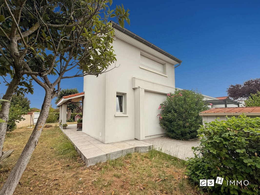 Maison 138 m² à Muret  - photo 2