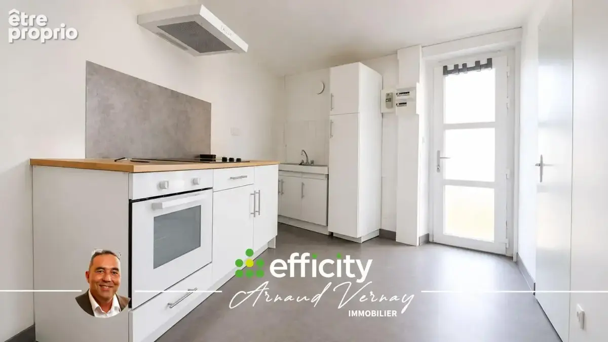Appartement 240 m² à vendre à Amplepuis (69550) - photo 8