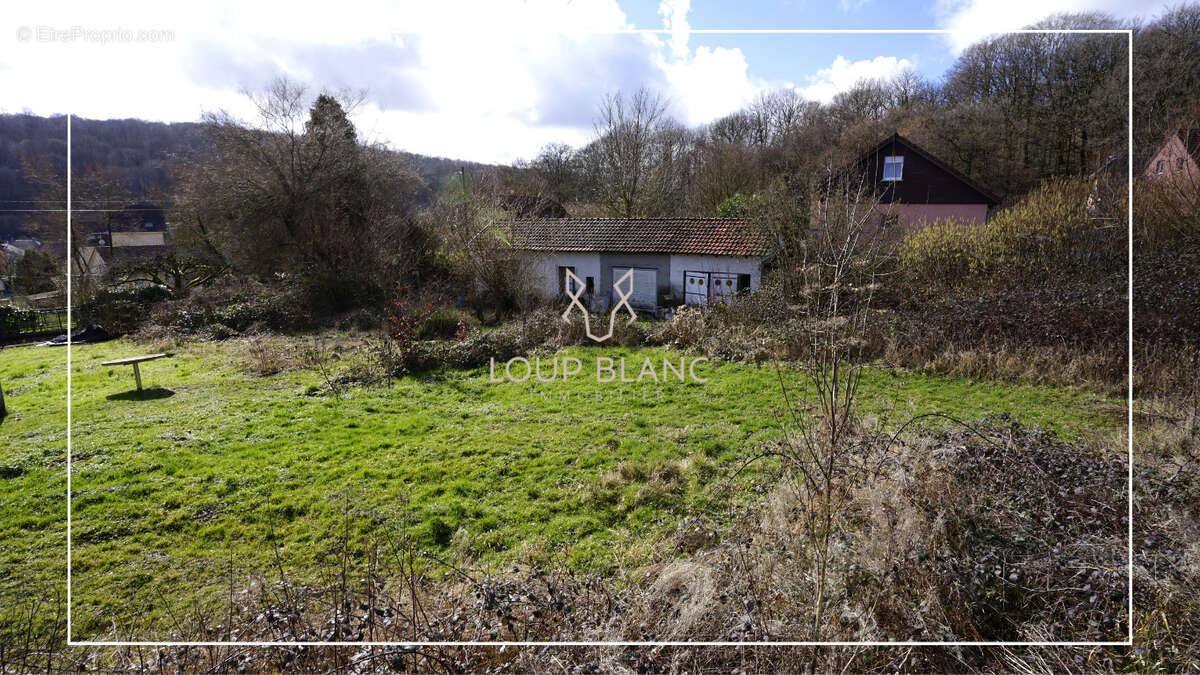 Terrain à CRAVANCHE