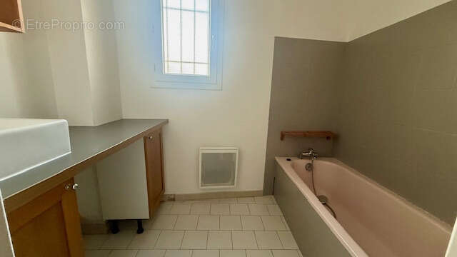 Appartement à PEYROLLES-EN-PROVENCE