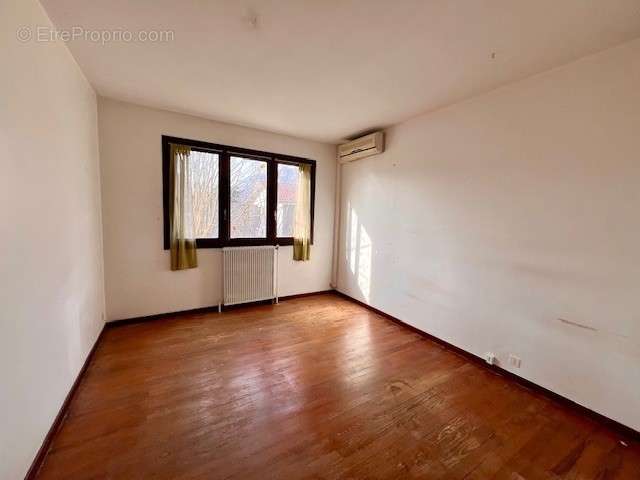   - Appartement à CROLLES