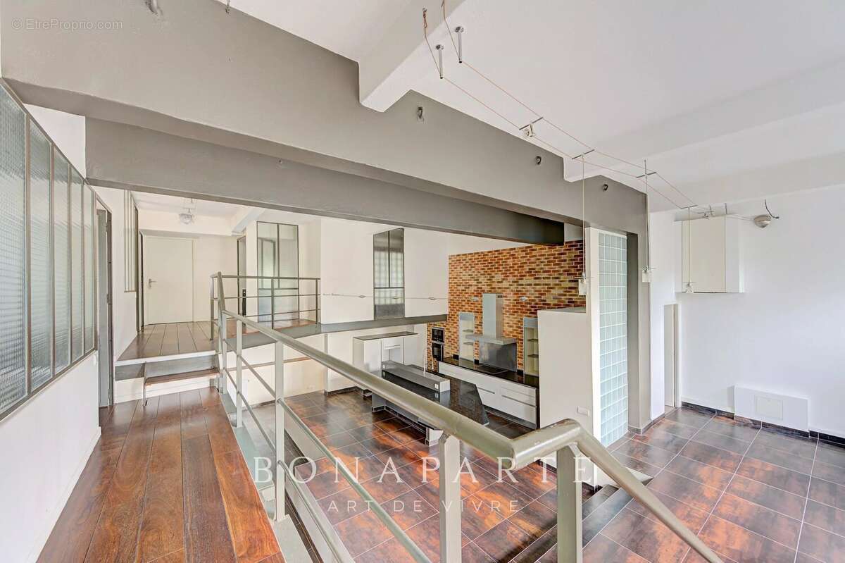 COLOMBES gare - Loft de 205 m²  Terrasse privative  Double parking - photo 8