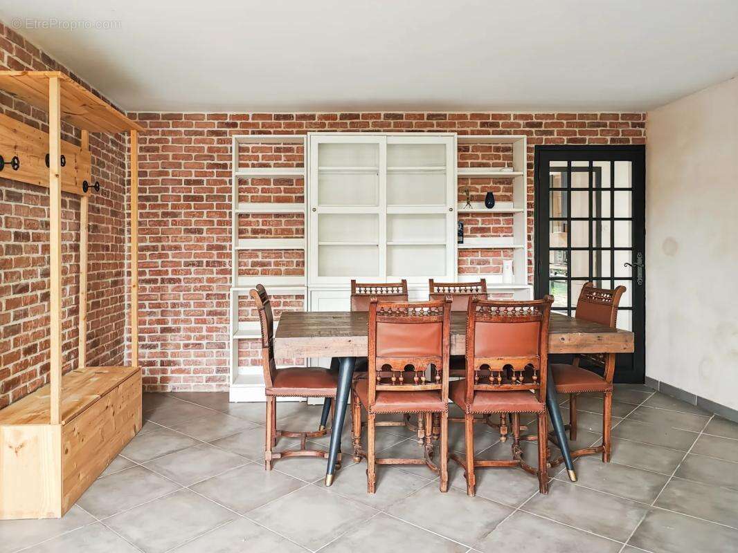 Maison à SAINT-ASTIER