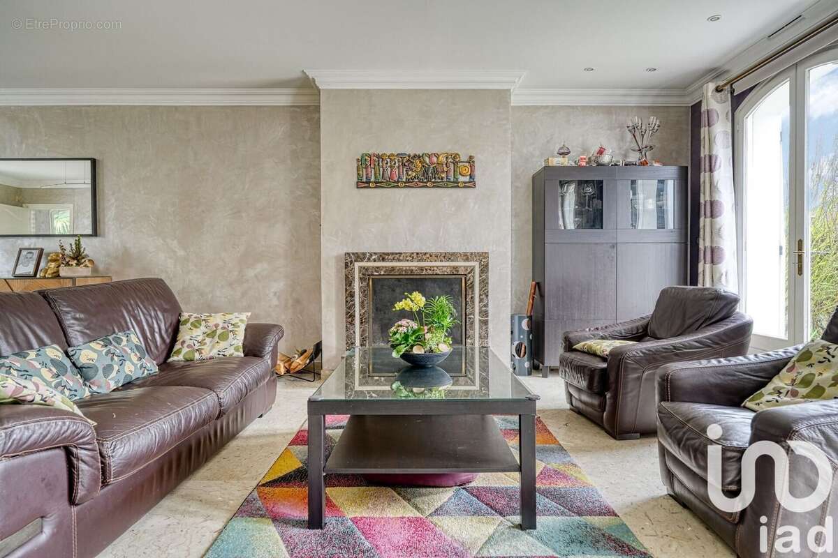 Maison 300 m² à Montsoult  - photo 8