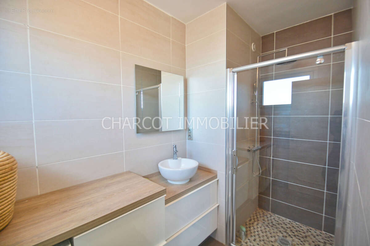 Appartement à LYON-5E