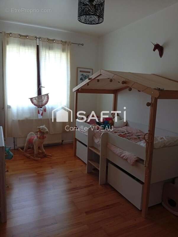 Photo 5 - Maison à SAINT-PIERRE-DU-PALAIS