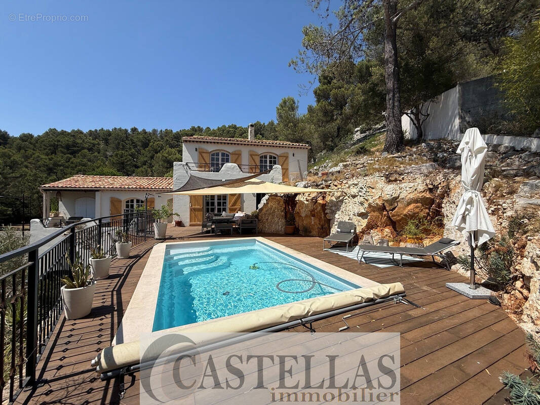 Maison à CARNOUX-EN-PROVENCE
