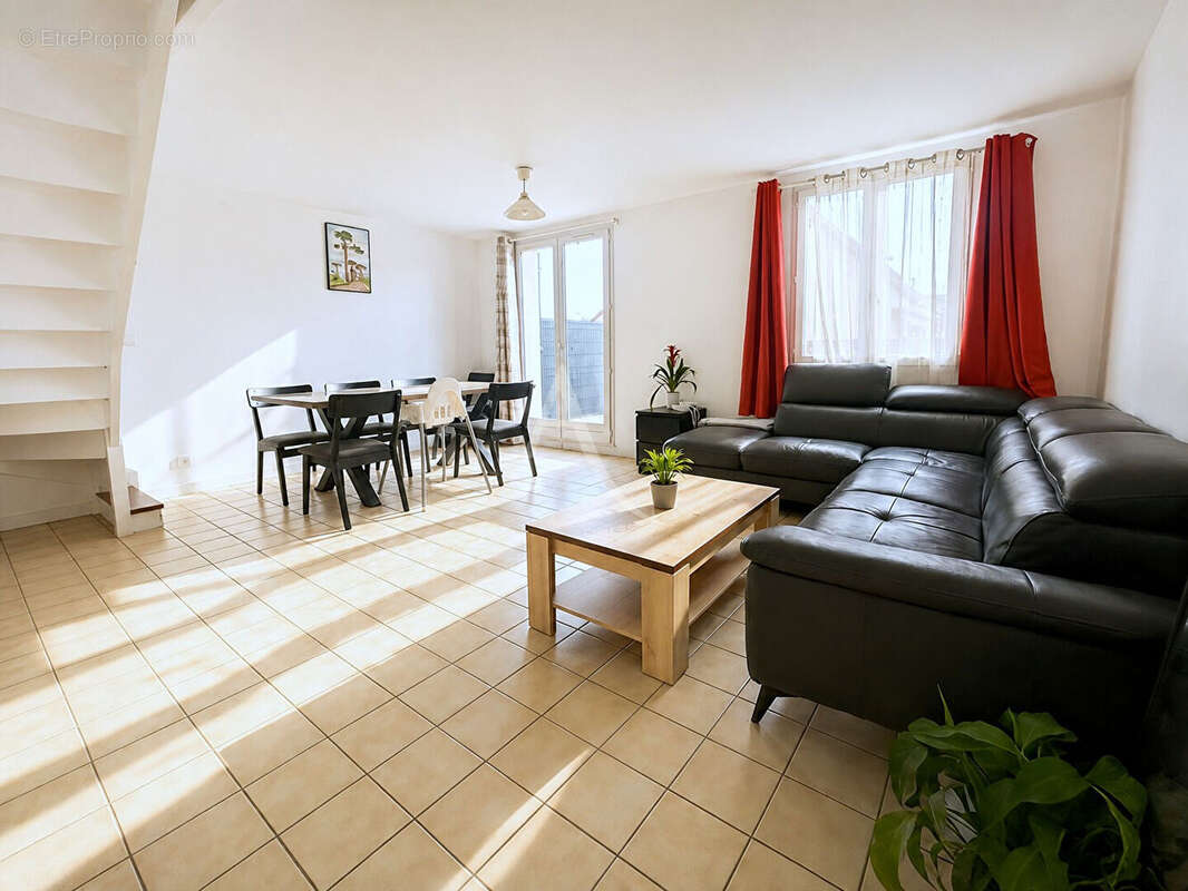 Maison familiale 4 chambres avec garage à Courdimanche - photo 3