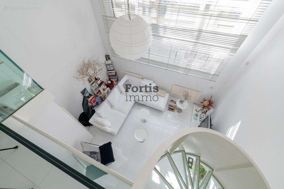 Appartement à PARIS-20E