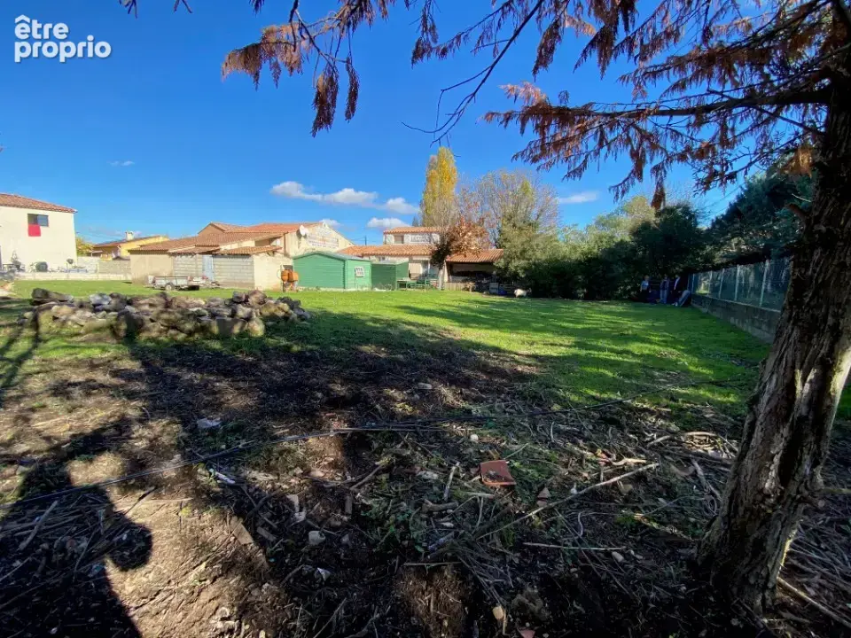Photo Terrain à La Farlede au prix de 160 000€
