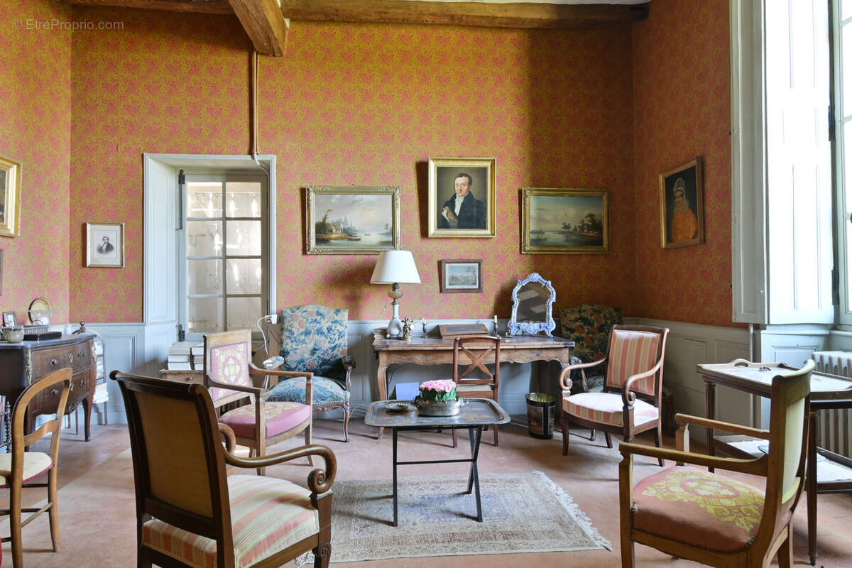 Maison à NEUVY-LE-ROI