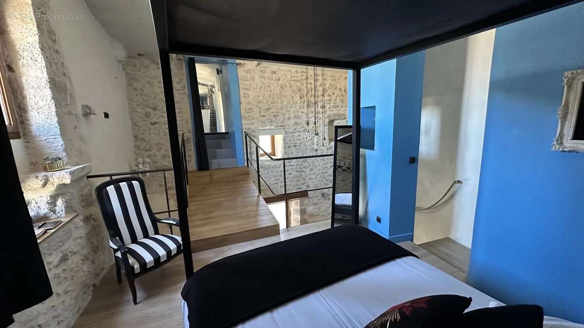 Maison à CHATEAUNEUF-DU-RHONE