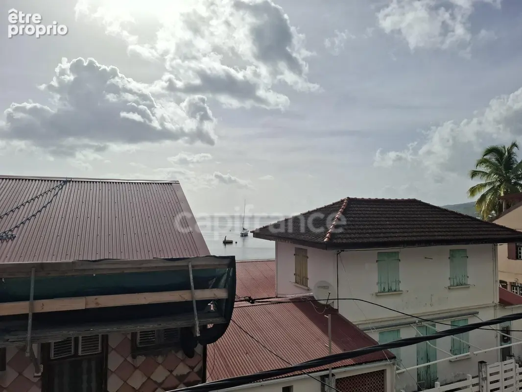 A vendre - Maison de Bourg Atypique et Rénovée – Vue Mer et Montagne – Saint-Pierre (972) - photo 20