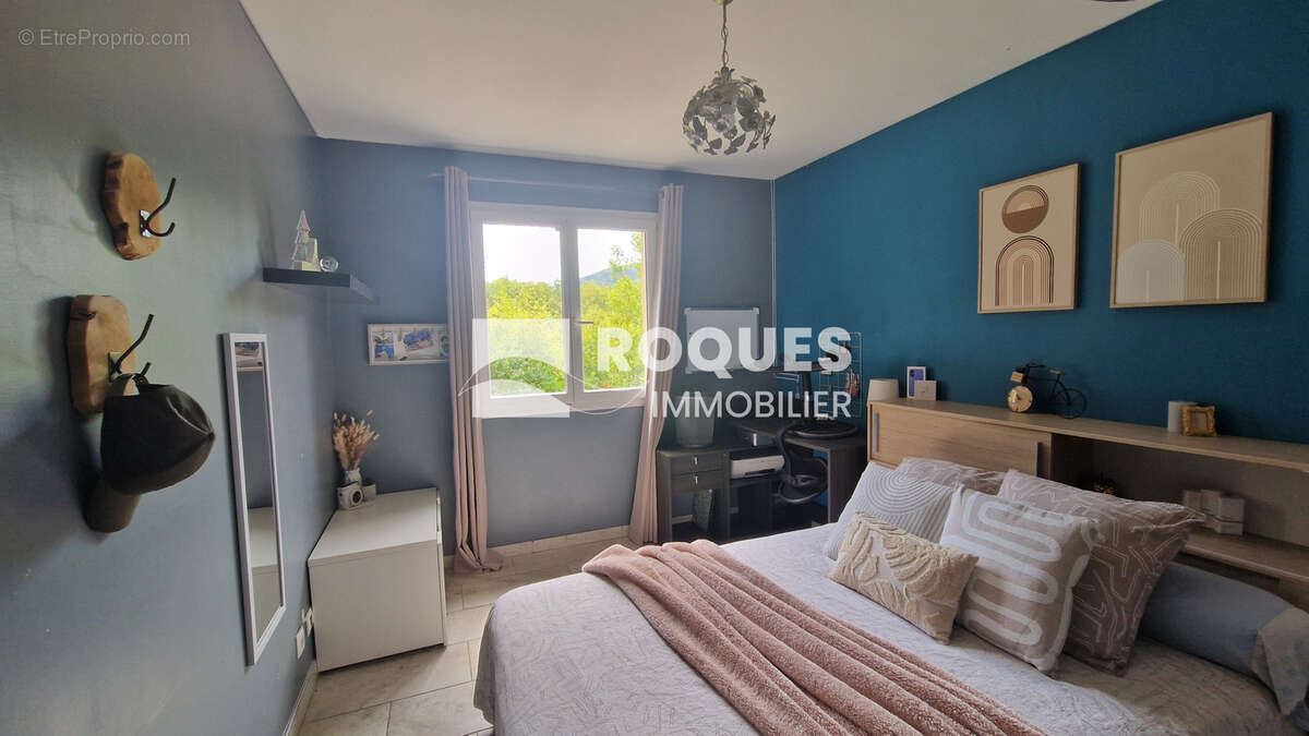 En vente à Soubès : vIlla trois chambres plus terrain - photo 8