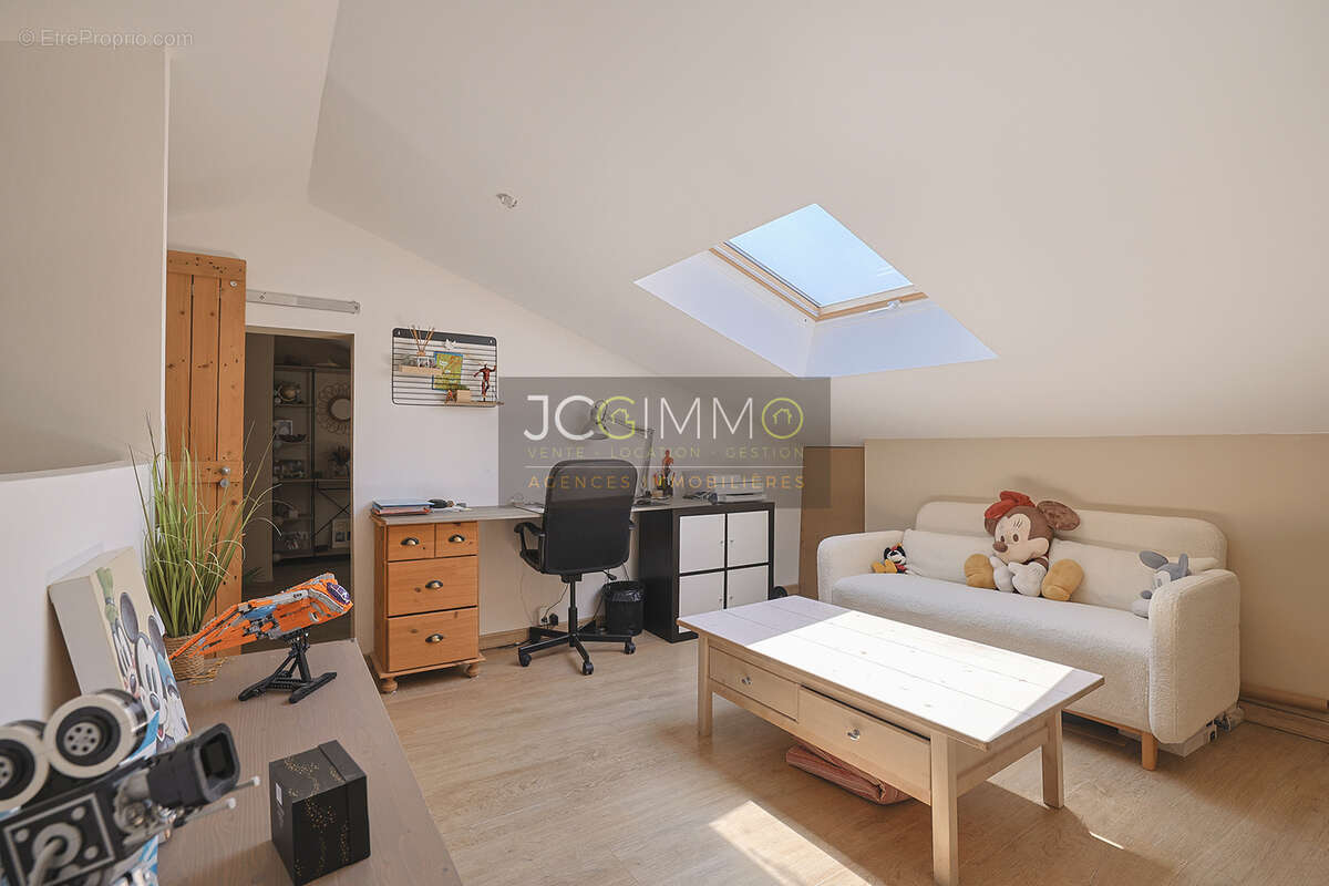 Haut de villa en duplex + jardin - photo 6