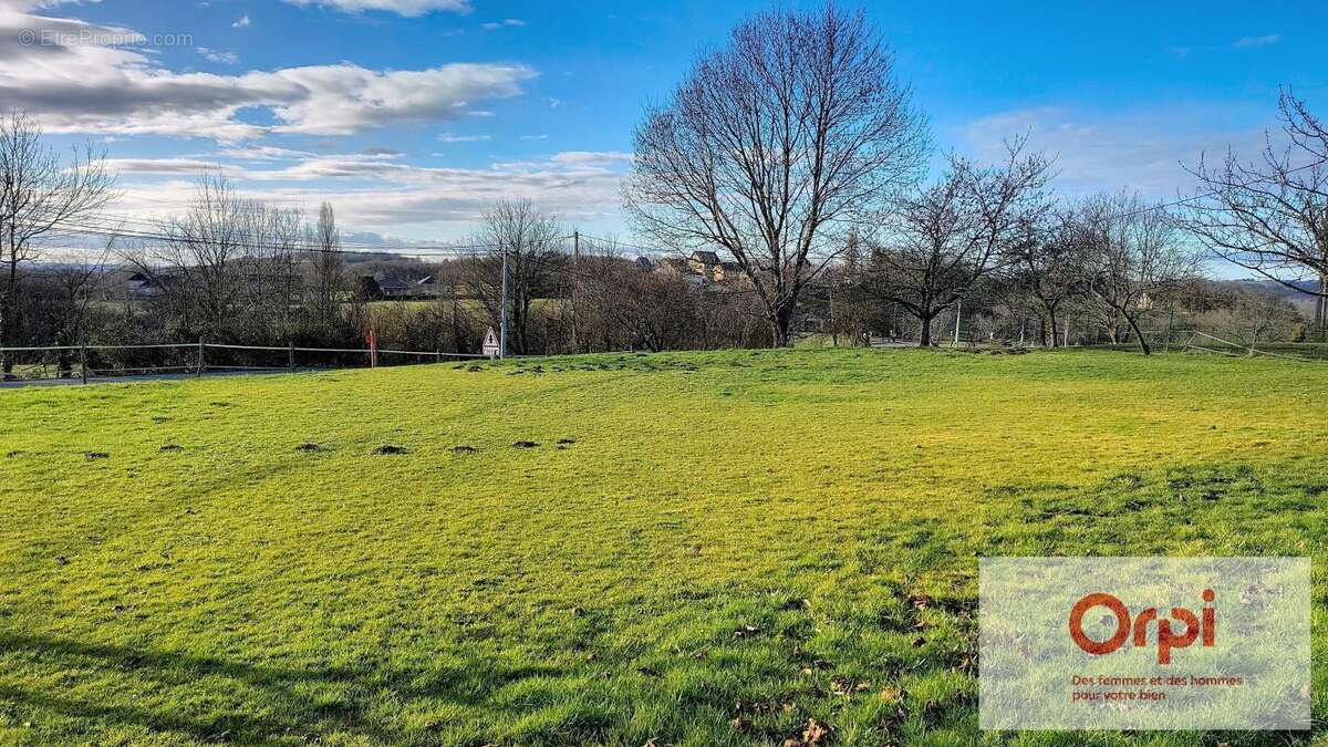 Maison à TERRASSON-LAVILLEDIEU