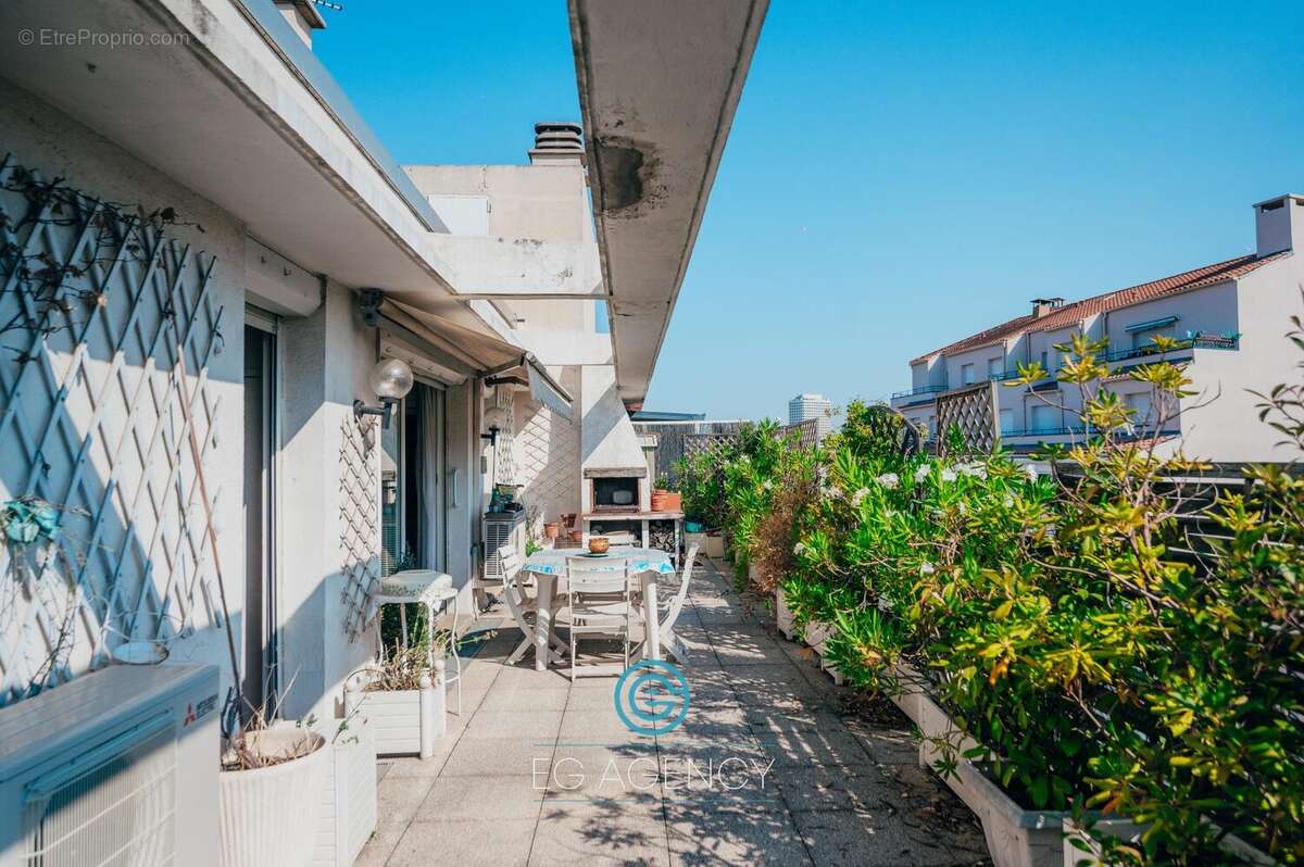 Appartement 120 m² à Marseille-8e  - photo 3