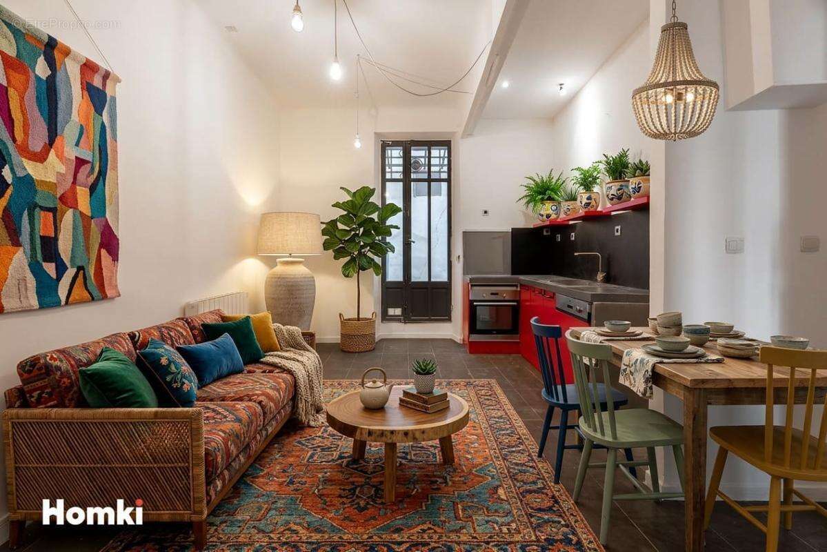 Appartement à MARSEILLE-1E