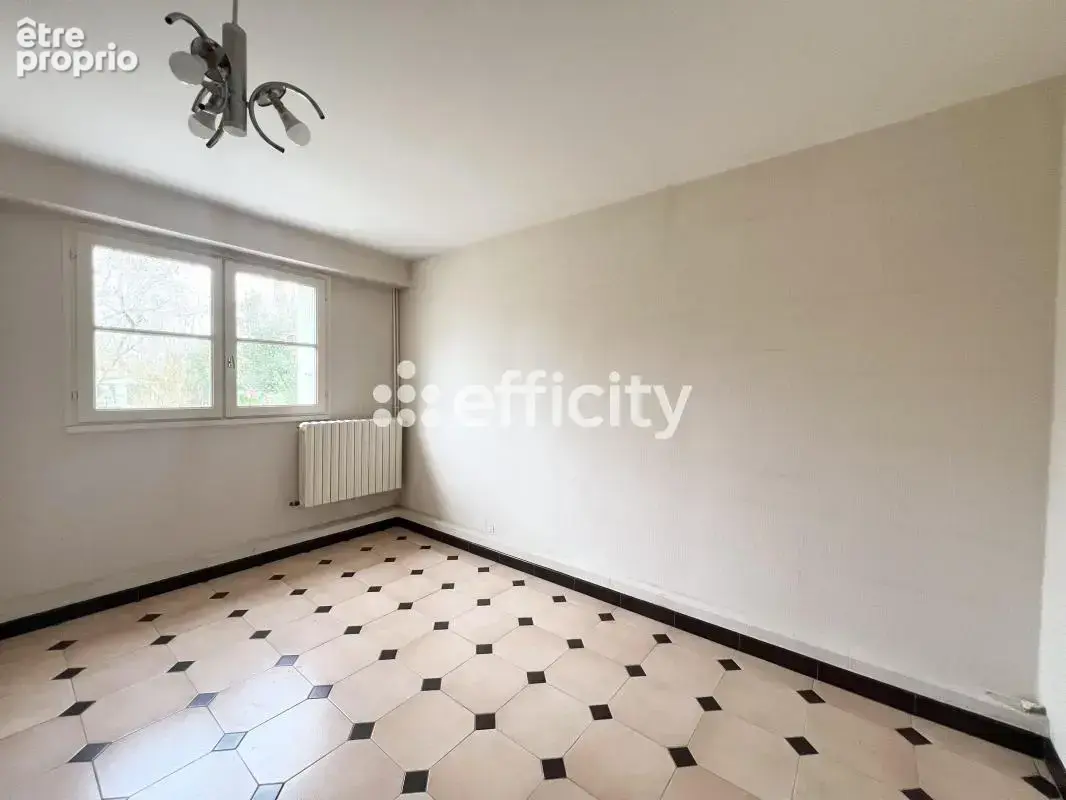 Maison 140 m² à Joue-Les-Tours  - photo 8