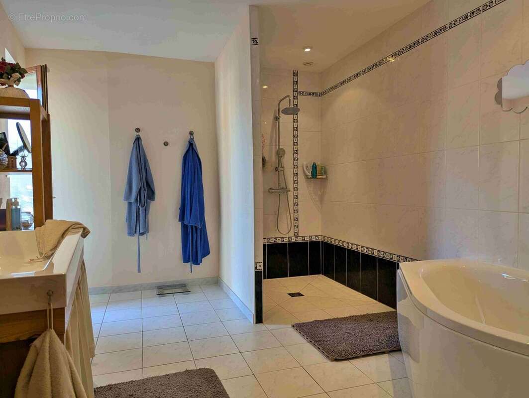 Maison 203 m² à Bazarnes  - photo 5