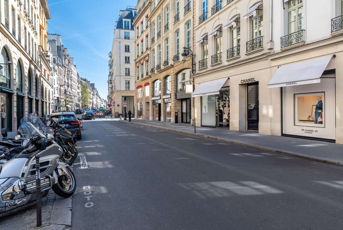 Appartement à PARIS-8E